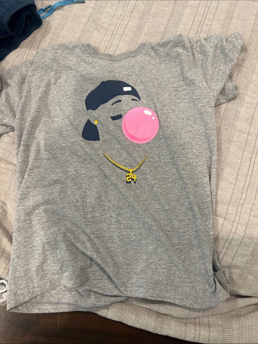Kids Heather Gray Graphic Tee with Pink Bubble Design